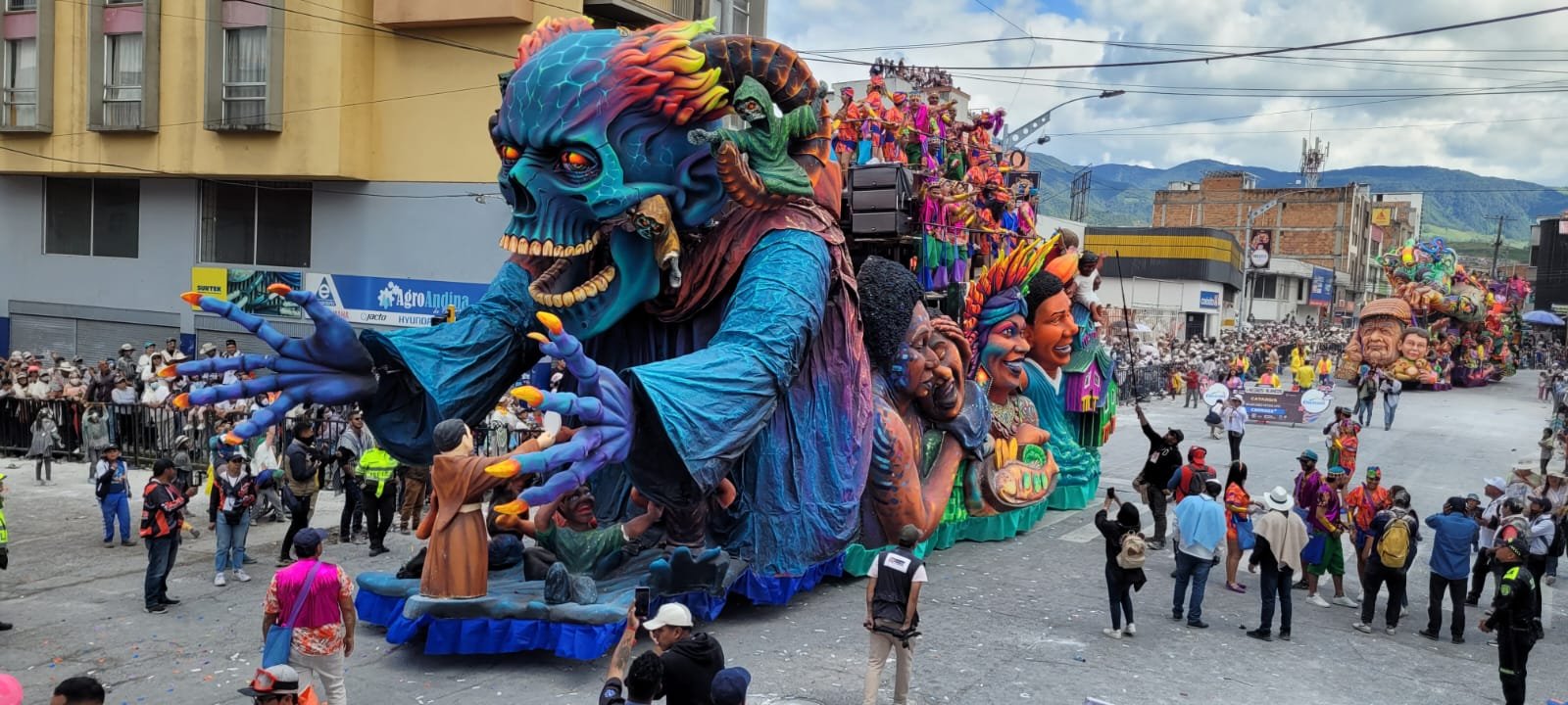 Float at the Carnival of Blacks and Whites in Pasto