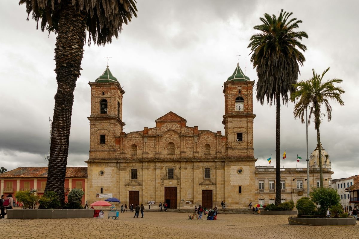 Cathedral and palm trees on the colonial main square of Zipaquirá